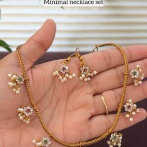 Minimal necklace set
