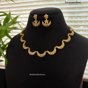 Moon necklace set