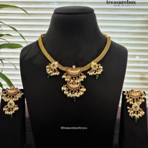 Necklace set