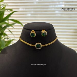 Delicate choker set