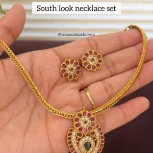 South Look Necklace Set