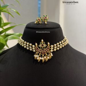 Pearl choker set