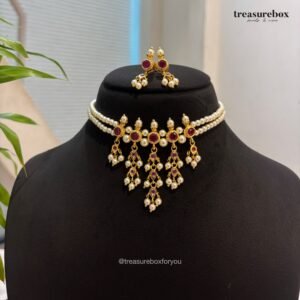 Kasturi badampeti with matching earrings